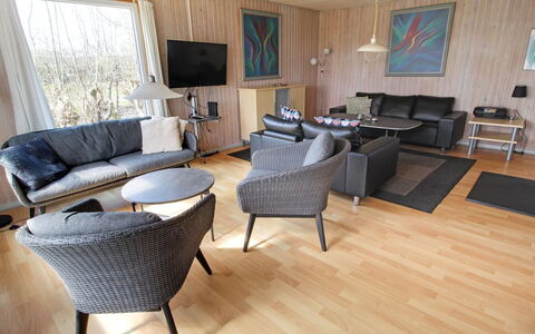 Svanhild - 1.2Km from the Sea: 