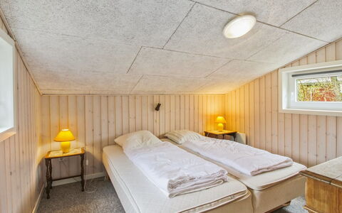 Nielsine - 1.5Km from the Sea: Træ, Loft, Soveværelse, Seng, Sengetøj, Bed Frame, Sengetøj, Hårdttræ, Design, Fryser