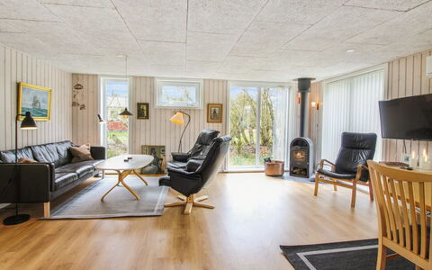 Nielsine - 1.5Km from the Sea: Plantesamfund, Sollys, Urteagtig Plante, Have, Plantation, Landbrug, Farm