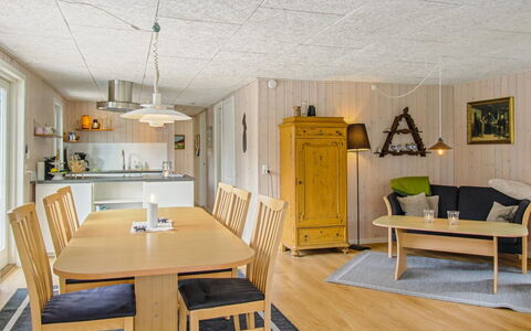 Nielsine - 1.5Km from the Sea: Plantesamfund, Sollys, Urteagtig Plante, Have, Plantation, Landbrug, Farm