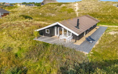Edvardine - 400M from the Sea: Busk, Urban Design, Bunddække, Mursten, Lejlighed, Estate, Murværk, Altan, Landscaping