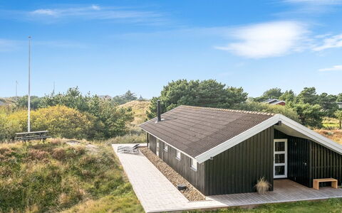 Edvardine - 400M from the Sea: Busk, Urban Design, Bunddække, Mursten, Lejlighed, Estate, Murværk, Altan, Landscaping