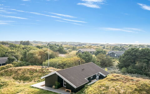 Edvardine - 400M from the Sea: Busk, Urban Design, Bunddække, Mursten, Lejlighed, Estate, Murværk, Altan, Landscaping