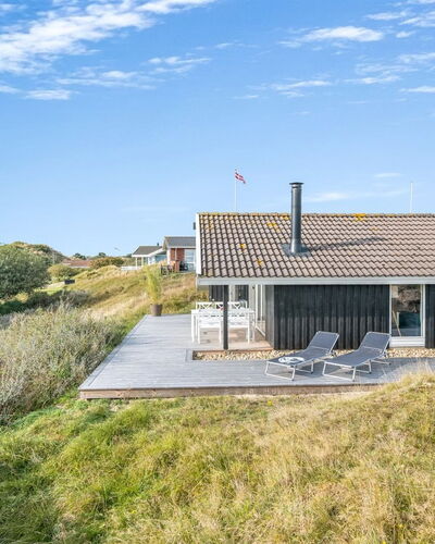 Edvardine - 400M from the Sea