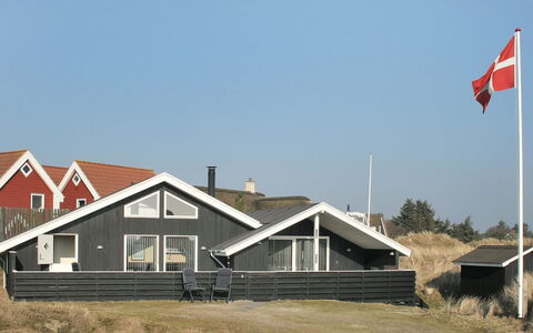 Aska - 400M from the Sea: Hjem, Tag, Hus, Sommerhus, Sidespor, Estate, Stuehus