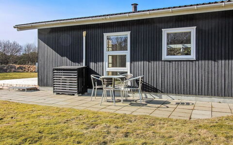 Andine - 1.2Km from the Sea: Busk, Urban Design, Bunddække, Mursten, Lejlighed, Estate, Murværk, Altan, Landscaping