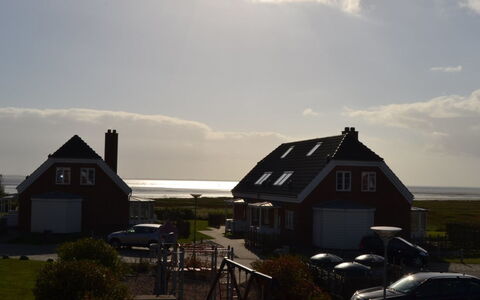 Joonas - 100M from the Sea: Bygning, Hus, Vindue, Hjem, Tag, Boligområde, Busk, Sommerhus, Land Lot