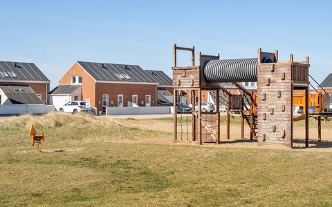 Iohannes - 2.3Km from the Sea: Tag, Land Lot, Sommerhus, Hjem, Landdistrikt, Skur, Sidespor, Garden Bygninger, Bjælkehytte, Hytte