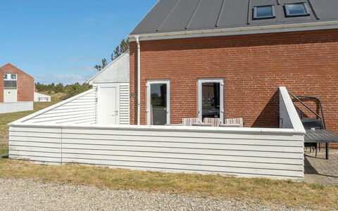 Anouk - 1.7Km from the Sea: 