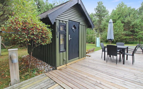 Lenia - 1Km from the Sea: Træ, Sidespor, Dør, Garden Bygninger, Sommerhus, Skur, Planke, Hårdttræ, Bejdse, Have