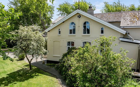 Styrkar - 4Km from the Sea: Tag, Hus, Land Lot, Hjem, Sommerhus, Estate, Garden Bygninger, Skygge, Bjælkehytte, Landscaping
