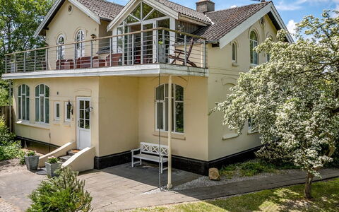 Styrkar - 4Km from the Sea: Tag, Hus, Land Lot, Hjem, Sommerhus, Estate, Garden Bygninger, Skygge, Bjælkehytte, Landscaping
