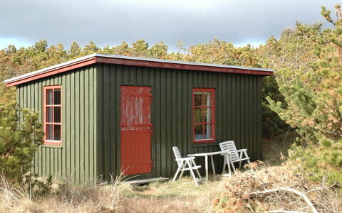 Annita - 300M from the Sea: Tag, Hus, Hjem, Sommerhus, Sidespor, Estate, Indkørsel, Garden Bygninger, Gård, Skur