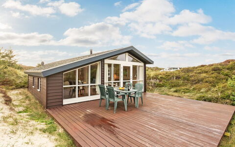 Asina - 400M from the Sea: Sommerhus, Skur, Hytte, Stuehus, Prærie, Hytte, Lade, Bjælkehytte, Garden Bygninger