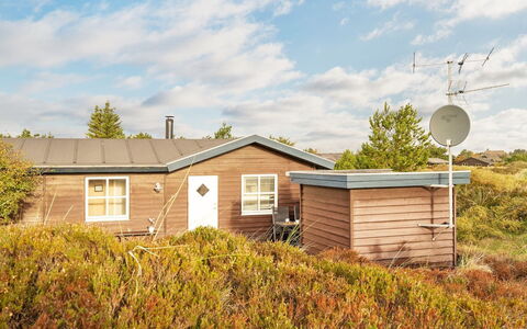 Asina - 400M from the Sea: Sommerhus, Skur, Hytte, Stuehus, Prærie, Hytte, Lade, Bjælkehytte, Garden Bygninger