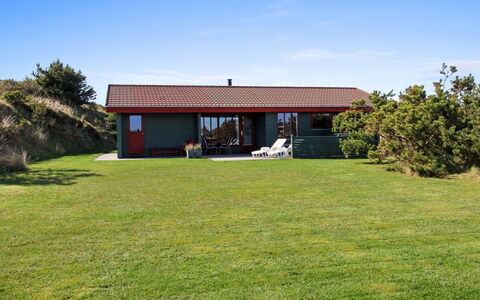 Steni - 250M from the Sea: Busk, Urban Design, Bunddække, Mursten, Lejlighed, Estate, Murværk, Altan, Landscaping