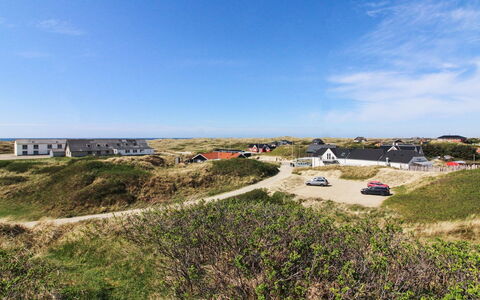 Steni - 250M from the Sea: Himmel, Landskab, Økoregion, Land Lot, Almindeligt, Landdistrikt, Hældning, Shrubland, Steppe, Sti