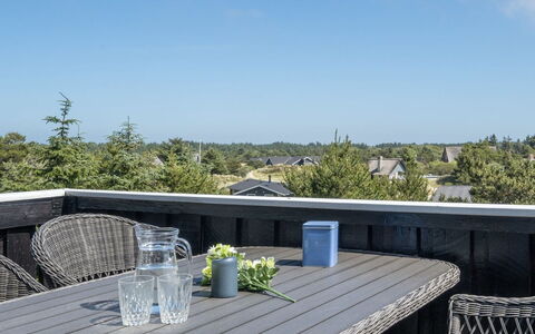 Erikke - 300M from the Sea: 