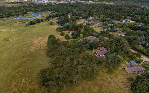 Tove - 1.5Km from the Sea: Fugleperspektiv, Luftfotografering, Landskab, Økoregion, Almindeligt, Land Lot, Mark, Plantation, Chaparral, Landsby