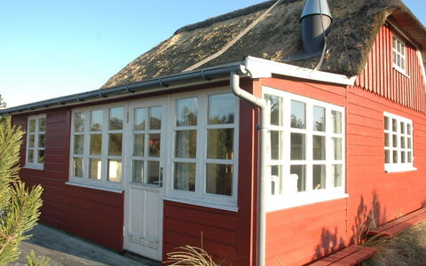 Jon - 400M from the Sea: Tag, Land Lot, Sommerhus, Hjem, Landdistrikt, Skur, Sidespor, Garden Bygninger, Bjælkehytte, Hytte