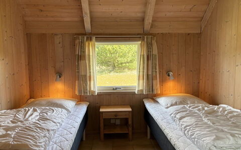 Ansine - 1.2Km from the Sea: Træ, Soveværelse, Seng, Indretning, Etage, Bed Frame, Sengetøj, Sengetøj, Loft, Bejdse