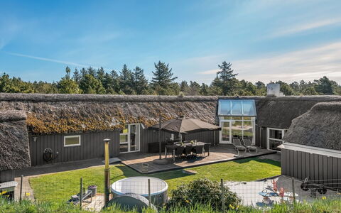 Ansine - 1.2Km from the Sea: Sommerhus, Skur, Hytte, Stuehus, Prærie, Hytte, Lade, Bjælkehytte, Garden Bygninger