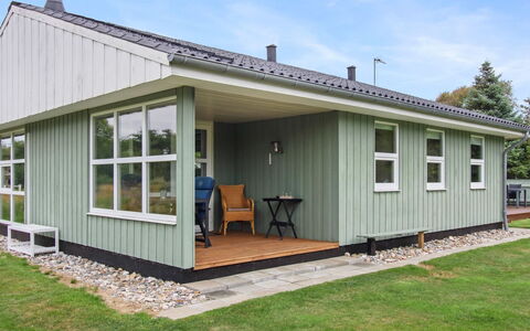 Livia - 900M from the Sea: Tag, Land Lot, Sommerhus, Hjem, Landdistrikt, Skur, Sidespor, Garden Bygninger, Bjælkehytte, Hytte