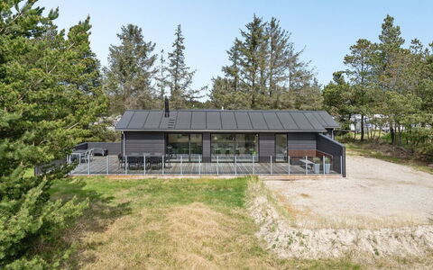 Arnetta - 1.5Km from the Sea: Plantesamfund, Sollys, Urteagtig Plante, Have, Plantation, Landbrug, Farm