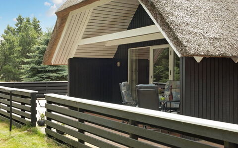 Patrik - 1.4Km from the Sea: Træ, Sommerhus, Hårdttræ, Planke, Bejdse, Garden Bygninger, Design, Gård, Bjælkehytte, Backyard