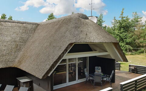 Patrik - 1.4Km from the Sea: Træ, Sommerhus, Hårdttræ, Planke, Bejdse, Garden Bygninger, Design, Gård, Bjælkehytte, Backyard