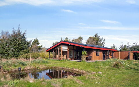 Sune - 500M from the Sea: Tag, Hus, Hjem, Sommerhus, Sidespor, Estate, Indkørsel, Garden Bygninger, Gård, Skur