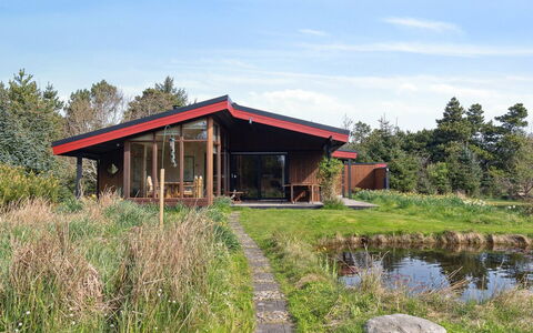 Sune - 500M from the Sea: Tag, Hus, Hjem, Sommerhus, Sidespor, Estate, Indkørsel, Garden Bygninger, Gård, Skur