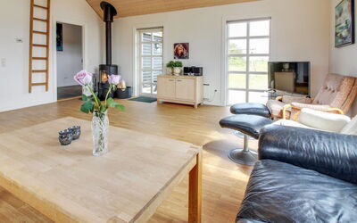 Suvi - 900M from the Sea