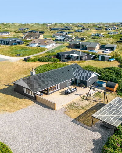 Hillevi - 200M from the Sea