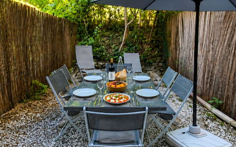 Saint Cyr sur Mer la Madrague 800: Møbel, Udendørs Møbler, Bord, Bordservice, Udendørs Bord, Stol, Have, Køkken & Spisebord, Gårdhave, Serveware