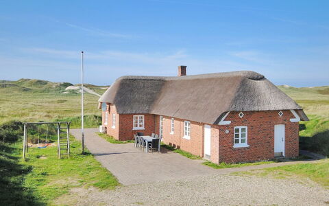 Skuli - 200M from the Sea: Sommerhus, Skur, Hytte, Stuehus, Prærie, Hytte, Lade, Bjælkehytte, Garden Bygninger
