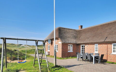 Skuli - 200M from the Sea: Sommerhus, Skur, Hytte, Stuehus, Prærie, Hytte, Lade, Bjælkehytte, Garden Bygninger