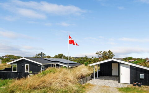 Julan - 600M from the Sea: Sommerhus, Skur, Hytte, Stuehus, Prærie, Hytte, Lade, Bjælkehytte, Garden Bygninger