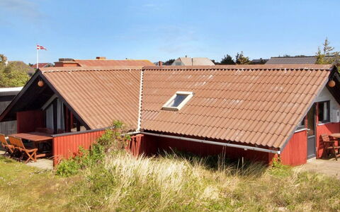 Elsine - 800M from the Sea: Hus, Tag, Hjem, Sommerhus, Skur, Garden Bygninger, Sidespor, Gård, Bjælkehytte, Hytte