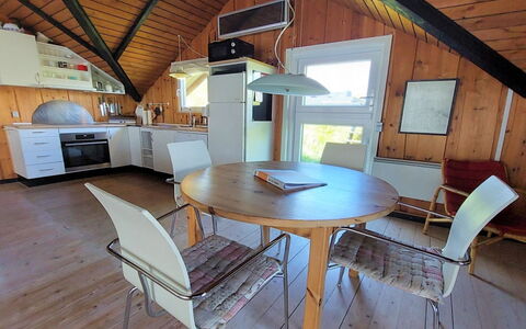 Beneta - 300M from the Sea: Tag, Land Lot, Sommerhus, Hjem, Landdistrikt, Skur, Sidespor, Garden Bygninger, Bjælkehytte, Hytte