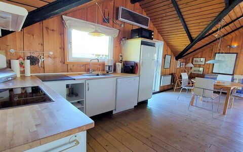 Beneta - 300M from the Sea: Tag, Land Lot, Sommerhus, Hjem, Landdistrikt, Skur, Sidespor, Garden Bygninger, Bjælkehytte, Hytte