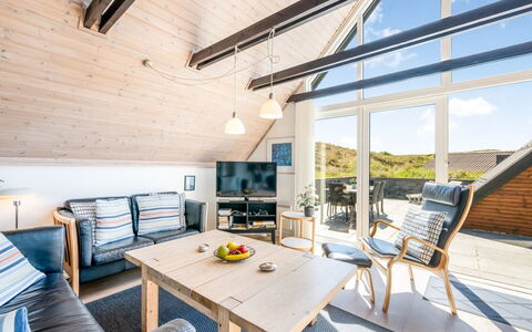 Armelle - from the Sea: Hjem, Sommerhus, Hårdttræ, Planke, Dæk, Sidespor, Stol, Eco Hotel, Køkken & Spisebord, Veranda