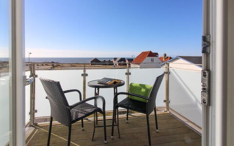 Ena - 75M from the Sea: Sommerhus, Have, Sidespor, Garden Bygninger, Skygge, Gård, Backyard, Lawn, Stuehus, Landscaping