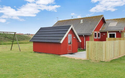 Beatrice - 150M from the Sea: Sommerhus, Skur, Hytte, Stuehus, Prærie, Hytte, Lade, Bjælkehytte, Garden Bygninger