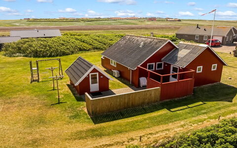 Beatrice - 150M from the Sea: Sommerhus, Skur, Hytte, Stuehus, Prærie, Hytte, Lade, Bjælkehytte, Garden Bygninger