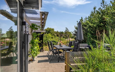 Resi - 400M from the Sea: Busk, Land Lot, Skygge, Have, Stol, Udendørs Møbler, Dæk, Eco Hotel, Hårdttræ