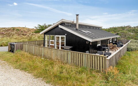 Melanie - 950M from the Sea: Sommerhus, Skur, Hytte, Stuehus, Prærie, Hytte, Lade, Bjælkehytte, Garden Bygninger