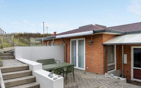 Fris - 100M from the Sea: Tag, Almindeligt, Land Lot, Landdistrikt, Hjem, Estate, Mark, Sommerhus, Lawn, Forstad