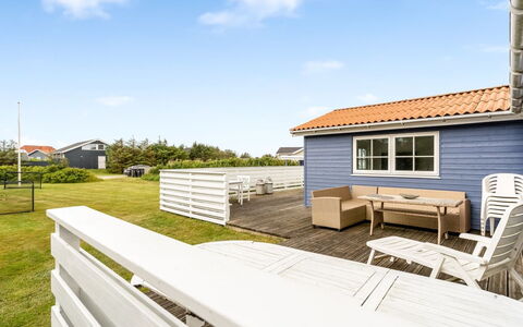 Kanerva - 350M from the Sea: Træ, Hjem, Veranda, Dæk, Hårdttræ, Tag, Bejdse, Trægulve, Eco Hotel