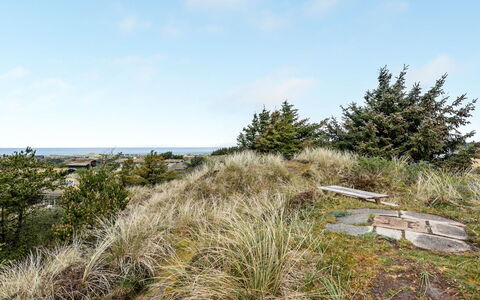 Hilke - 850M from the Sea: Træ, Gulvbelægning, Indretning, Etage, Møbel, Trægulve, Værelse, Loft, Bejdse, Hårdttræ